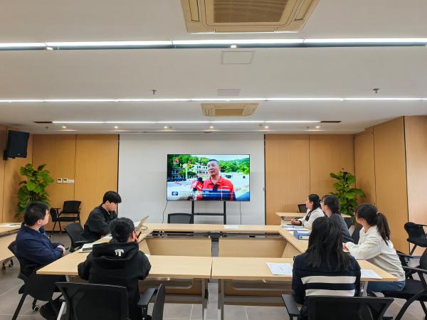 安博电子官方网站开展“学赣鄱先锋典范，践承诺勇创新绩”主题党日活动